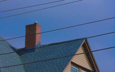 Quand faut-il prévoir un nettoyage toiture Boulogne-Billancourt ?